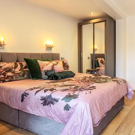 Casa de Férias The Linden - Uk40475